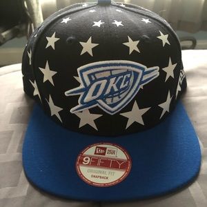 NWT. Oklahoma City Thunder NBA SnapBack cap. 🌩️💙🧡🤍